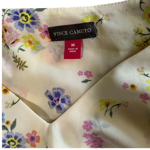 Vince Camuto Blouse, Flutter Sleeves, Layered Front, Floral Pastel Colors Med - Picture 5 of 6